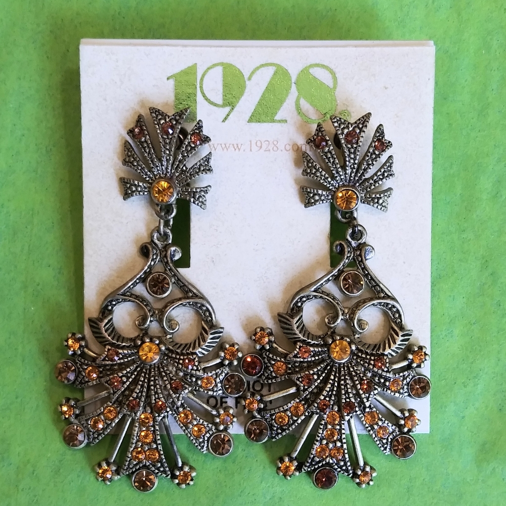 1928 Antique Amber Rhinestone Earrings 11$